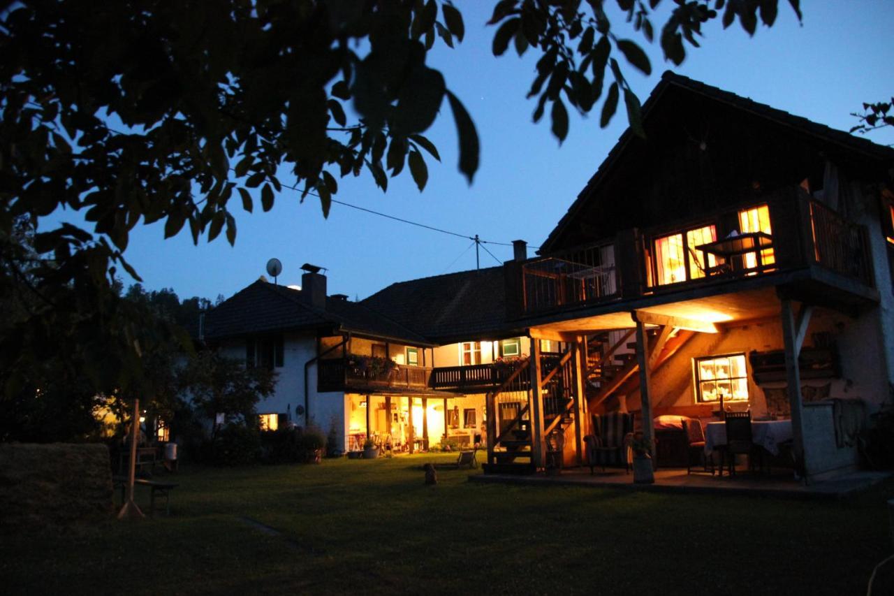 Sachserhof Ferienwohnungen In Sachsenburg Esterno foto